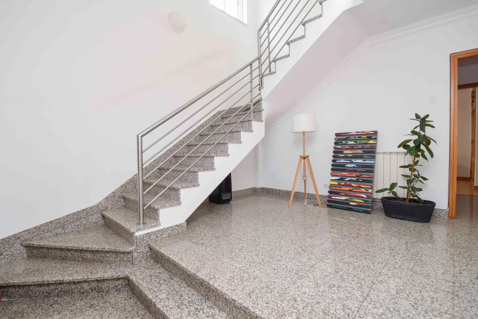Apartment — 3 ch. — Parede
