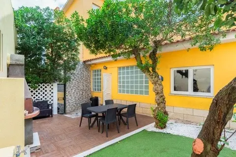 House — 3 ch. — Parede
