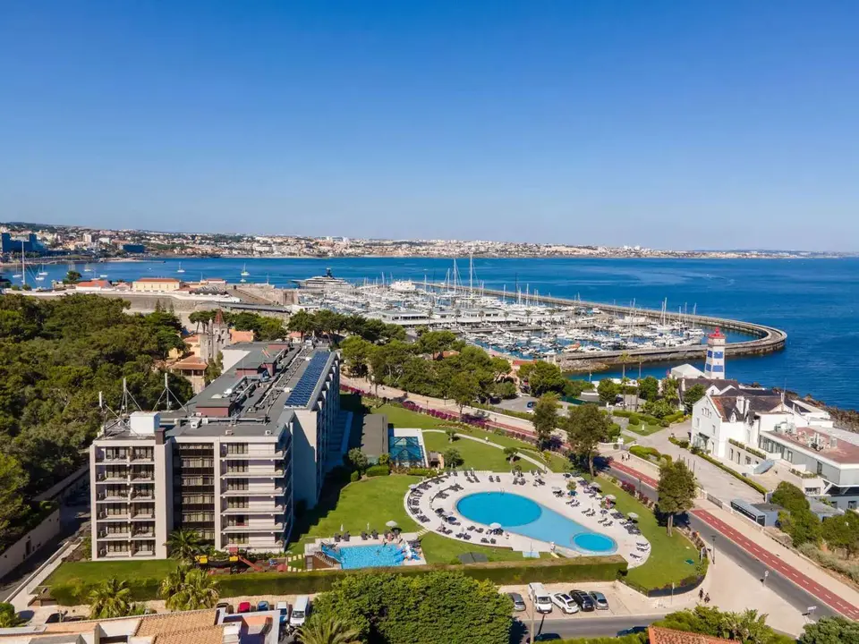Apartment — 1 ch. — Cascais