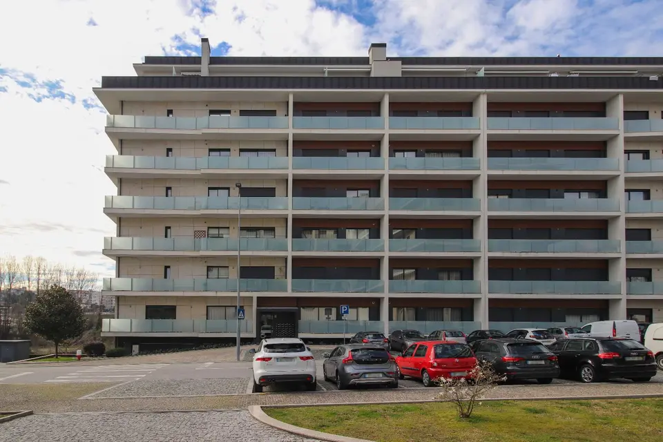 Apartment — 3 ch. — Paredes