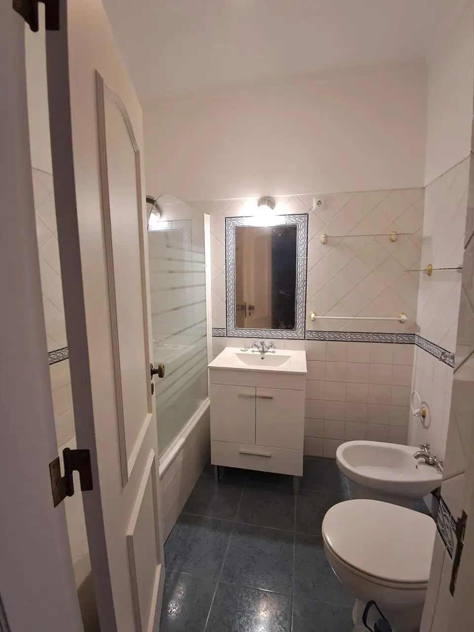 Apartment — 2 ch. — Carcavelos