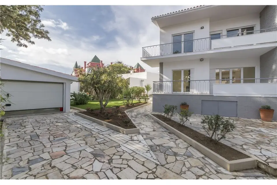 House — 3 ch. — Parede