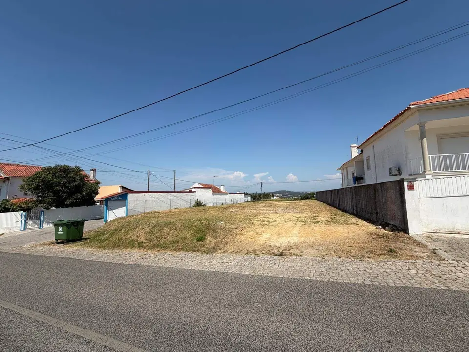 Commercial — Leiria