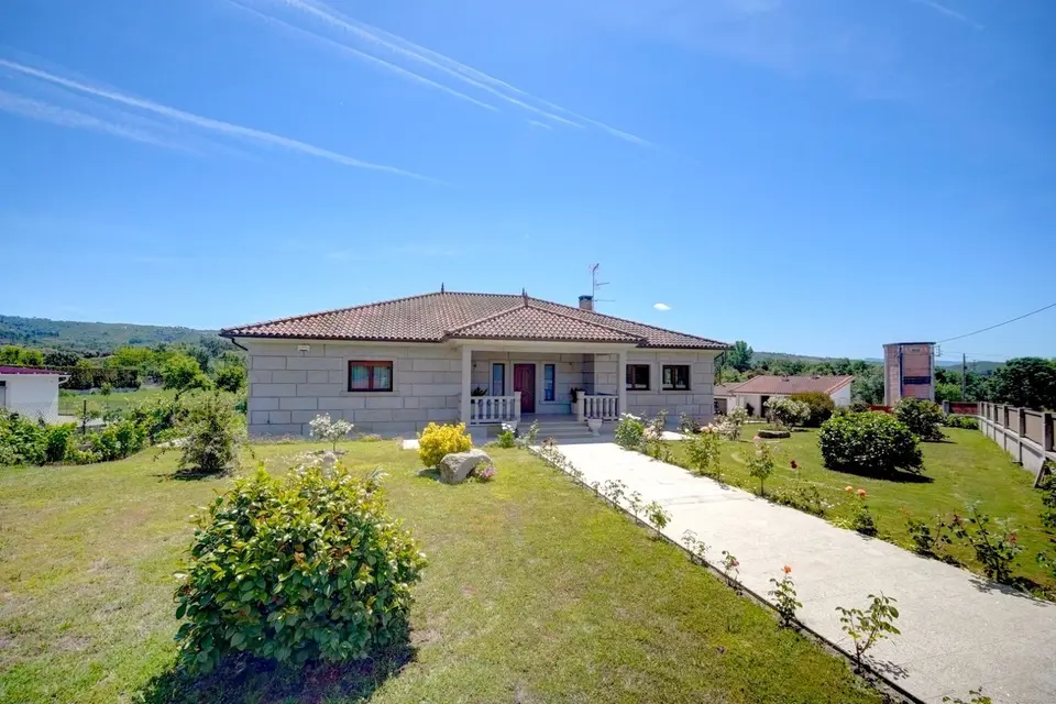 House — 4 ch. — Lama De Arcos