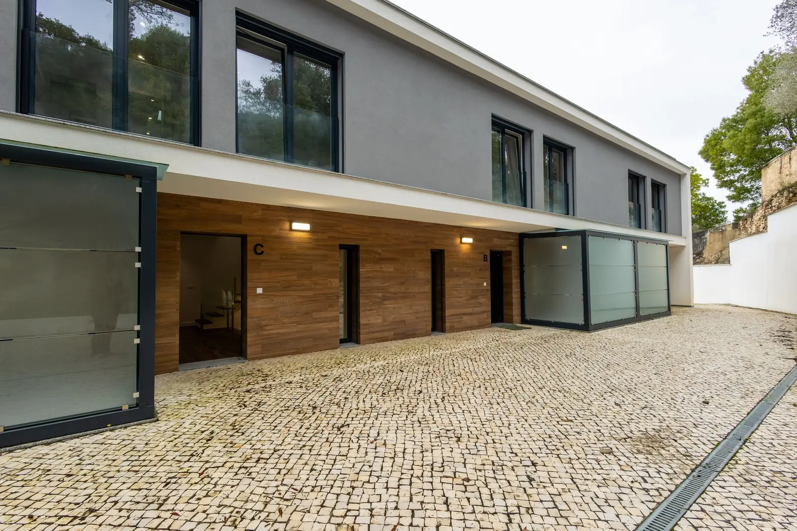 House — 4 ch. — Leiria