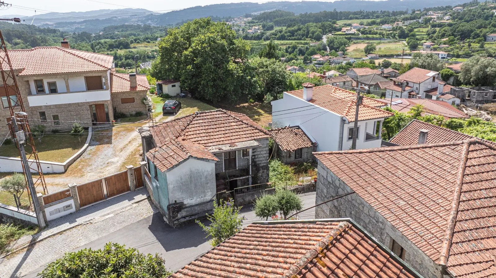 House — 3 ch. — Revelhe