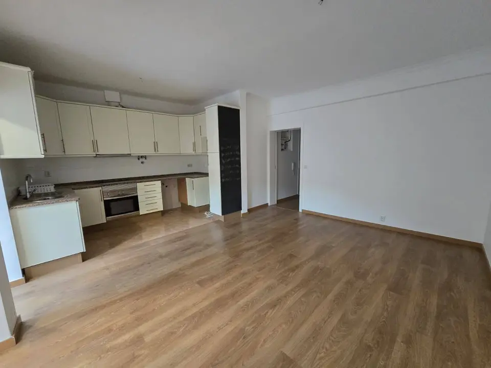 Apartment — 2 ch. — Almada