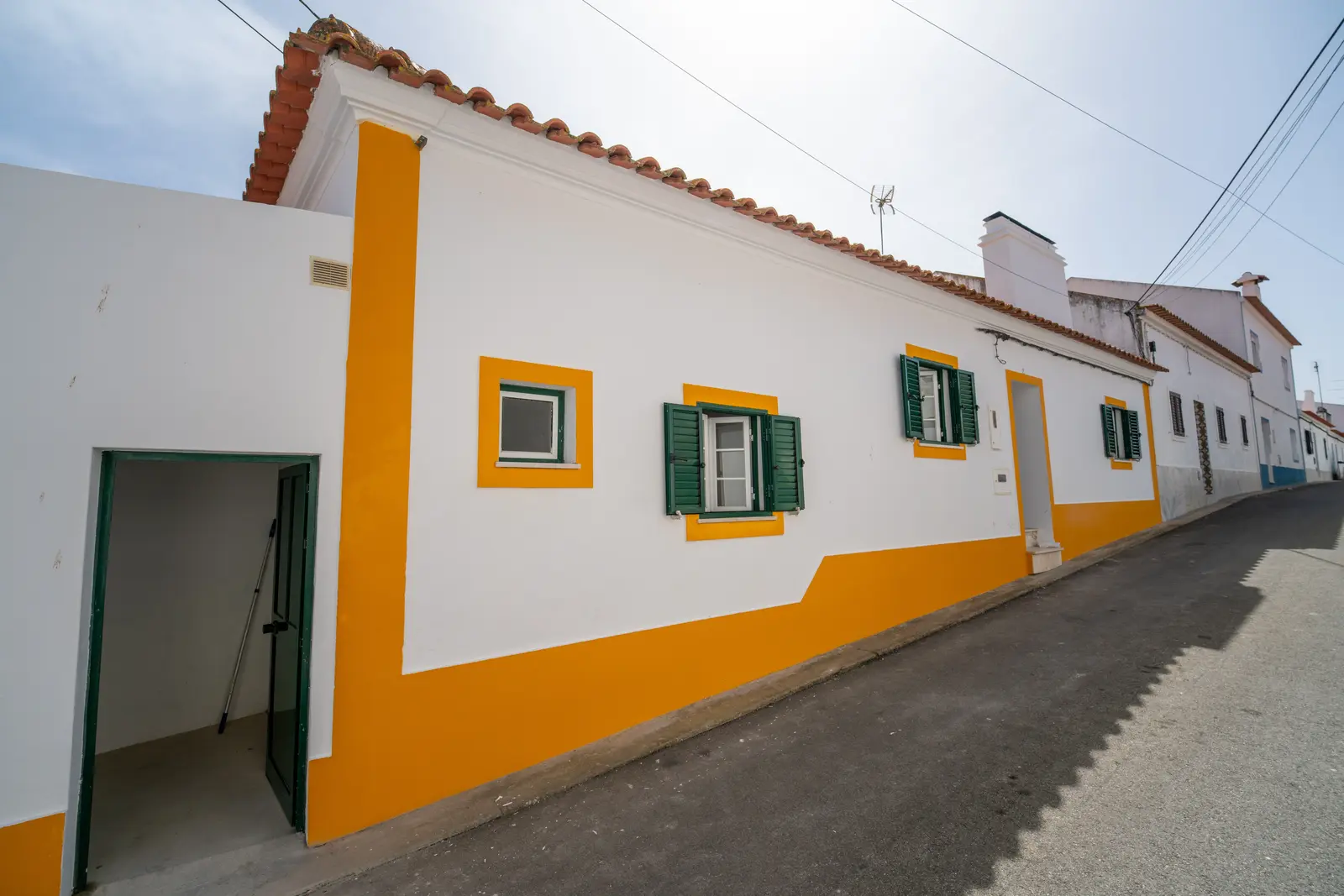 House — 2 ch. — Cabeção